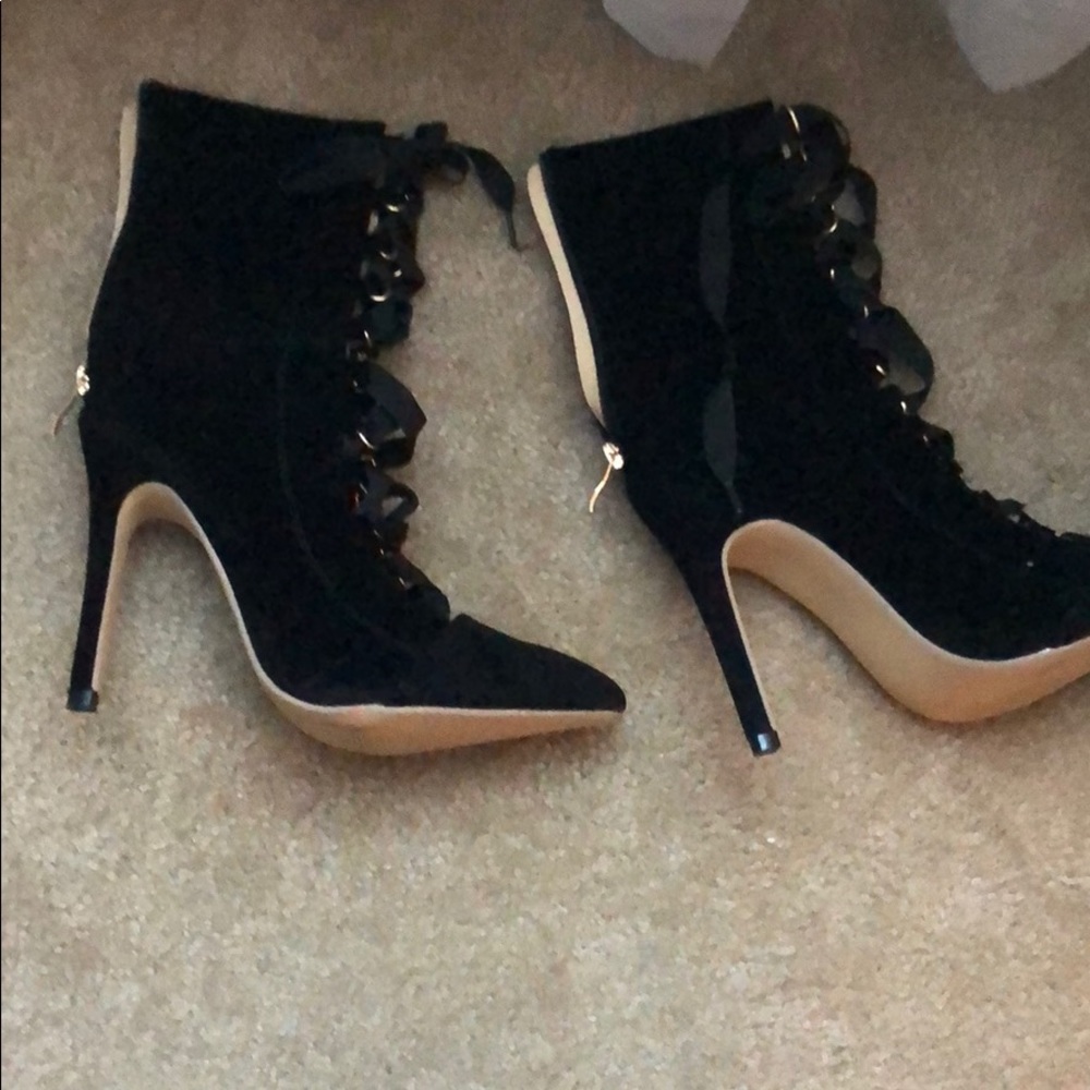 Black Ribbon Tie Boots